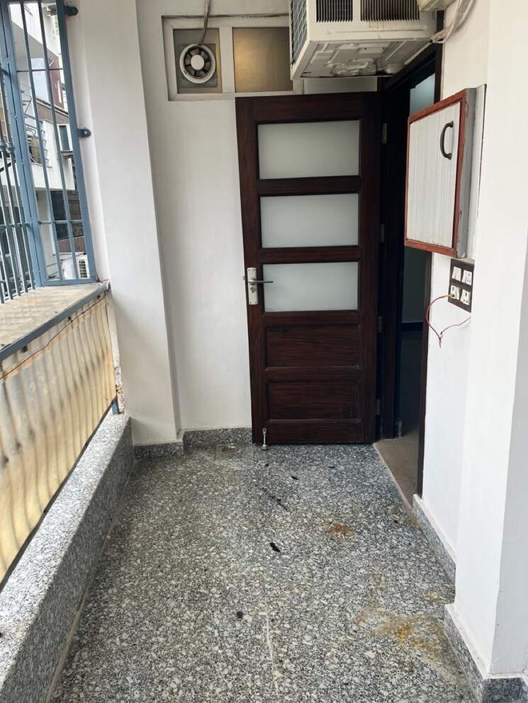 Balcony, sector 43 3.5 Bedroom 1950 Sq.Ft. Builder Floor In Sector 43 Gurgaon 9461972