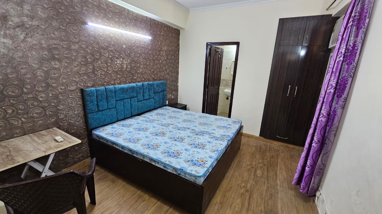 Studio  550 Sq.Ft. Apartment in Amrapali Princely Estate