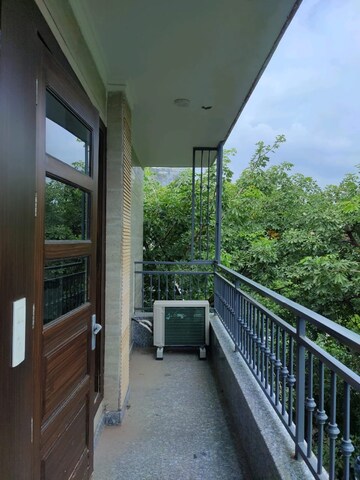 Balcony in 3.5 BHK Builder Floor at Sector 43 – for Rent