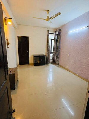 3 BHK Apartment For Rent in Jaipuria Sunrise Green, Lohgarh