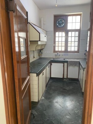 Kitchen in 3 BHK Villa at Rajnigandha Shopping Complex, Sector 15a – for Rent