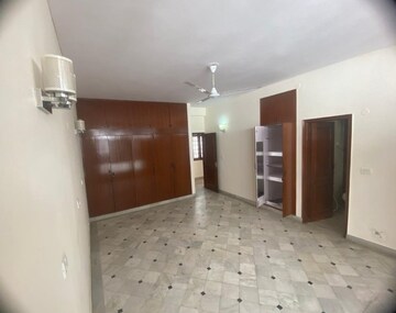 3 BHK Villa For Rent in Rajnigandha Shopping Complex, Sector 15a