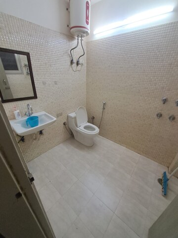 Bathroom in 3 BHK Builder Floor at Sector 27 – for Rent