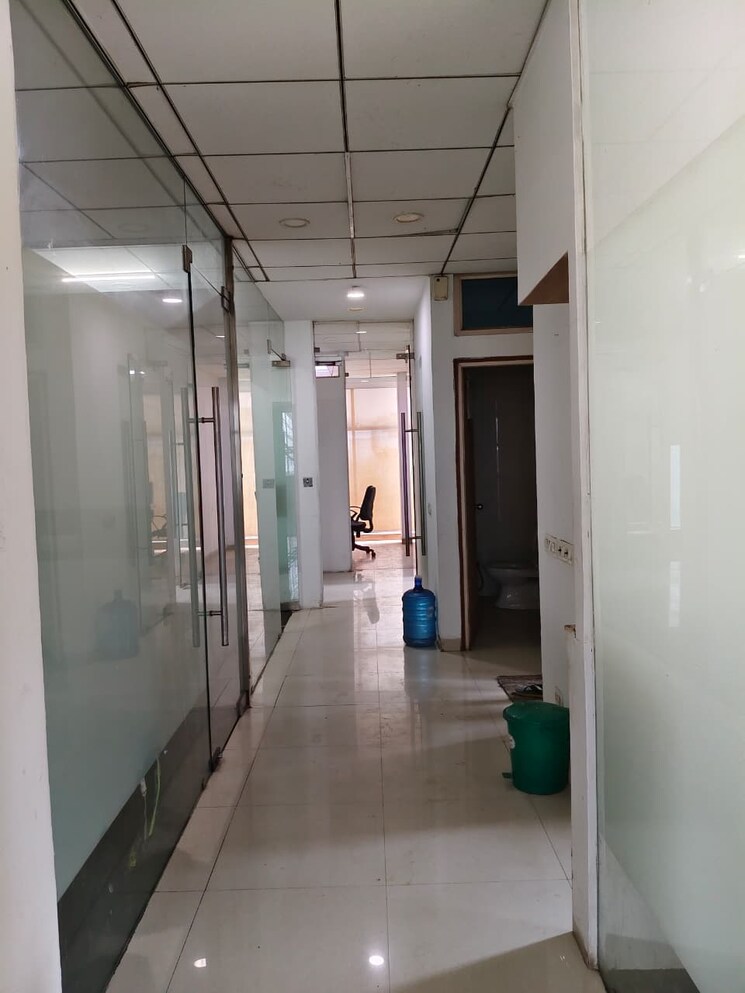 undefined, sector 63 Commercial Office Space 1440 Sq.Ft. In Sector 63 Noida 9462133