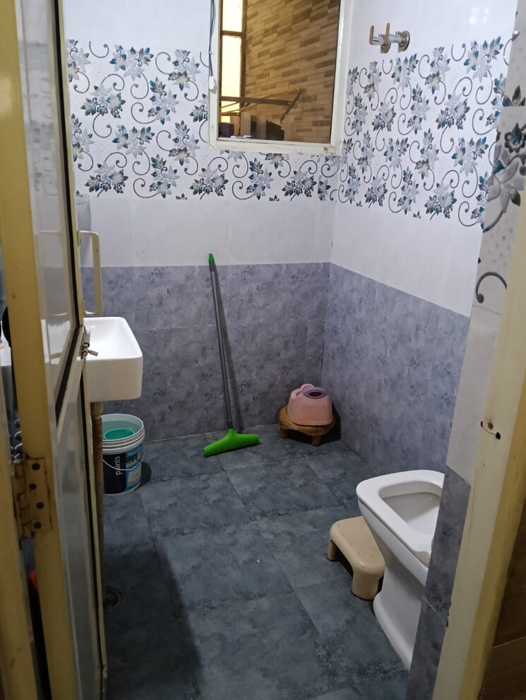 Bathroom, dhakoli 1 Bedroom 450 Sq.Ft. Apartment In Dhakoli Zirakpur 9462160