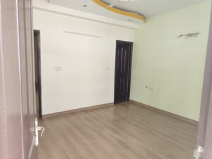 Room in 3 BHK Apartment at Jaipurias Sunrise Greens, Ahinsa Khand 1 – for Rent