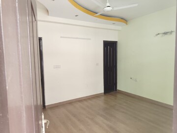 Room in 3 BHK Apartment at Jaipurias Sunrise Greens, Ahinsa Khand 1 – for Rent