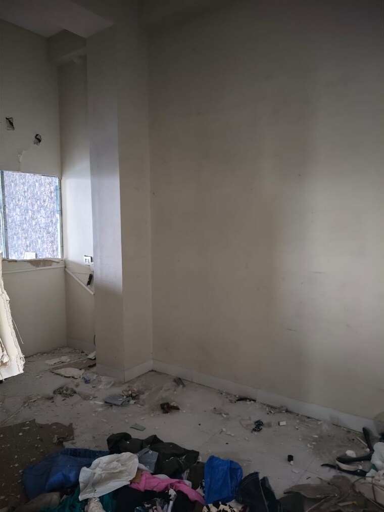 Bathroom, sector 63 Commercial Warehouse 1600 Sq.Ft. In Sector 63 Noida 9462170