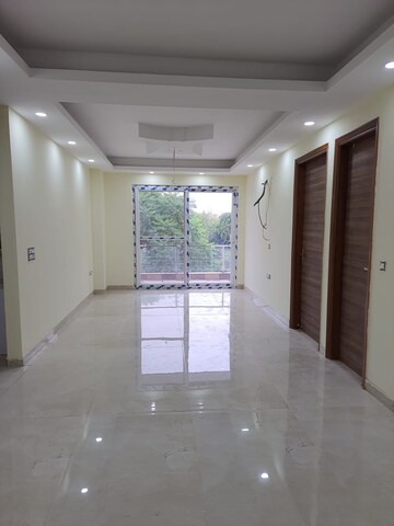 3 BHK Builder Floor For Rent in Sector 27