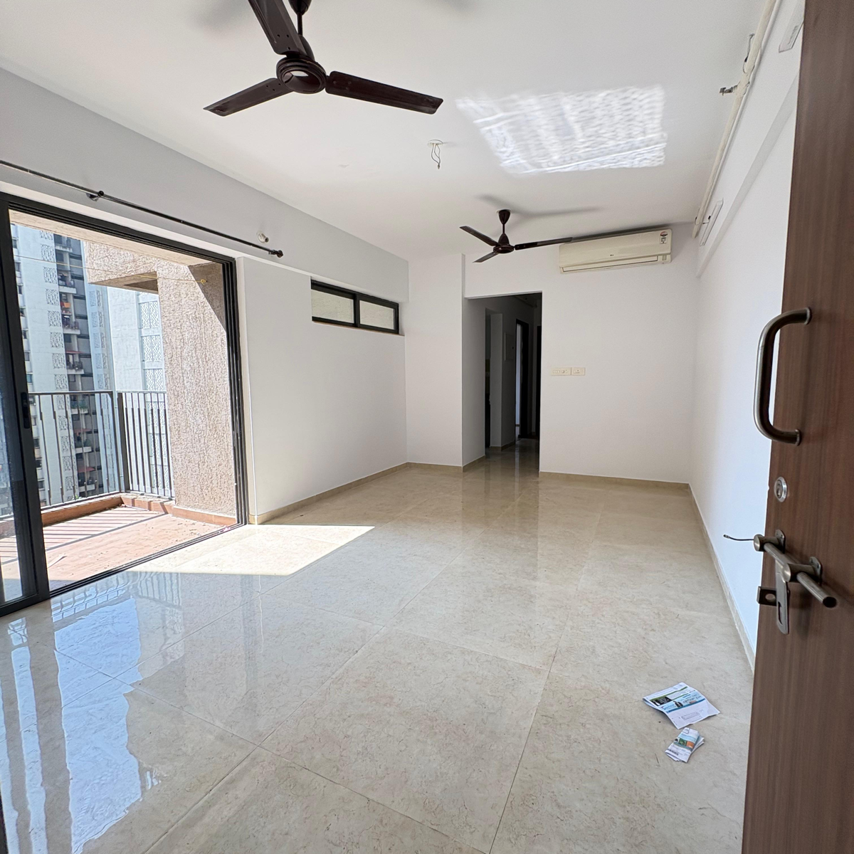 2 BHK Apartment For Sale in Lodha Lakeshore Greens