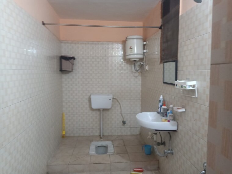 Bathroom, gosaintola 3 Bedroom 1421 Sq.Ft. Apartment In Gosaintola Ranchi 9462154