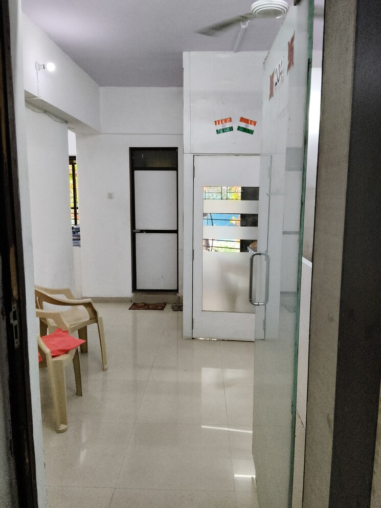 Bathroom, js-bal-ganesh-tower Commercial Office Space 555 Sq.Ft. In Naupada Thane 9462223