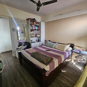 Bedroom in 2.5 BHK Apartment at Neelkanth Greens, Thane West – for Rent