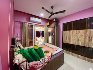 Master Bedroom in 2 BHK Apartment at Salasar Woods, Mira Road – for Sale