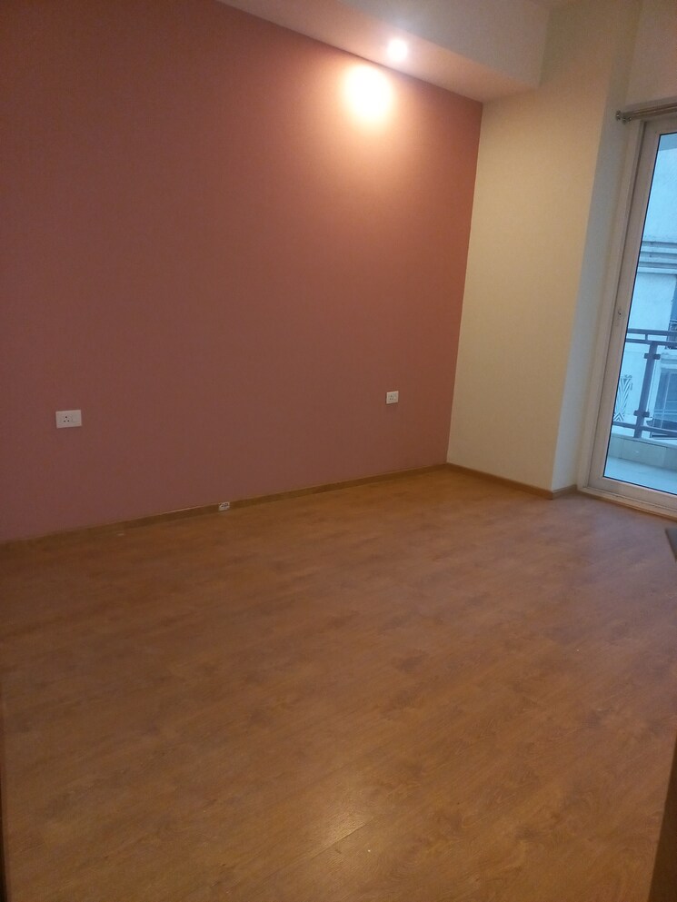 Room, mahagun-mezzaria 4 Bedroom 3430 Sq.Ft. Apartment In Sector 78 Noida 9462242