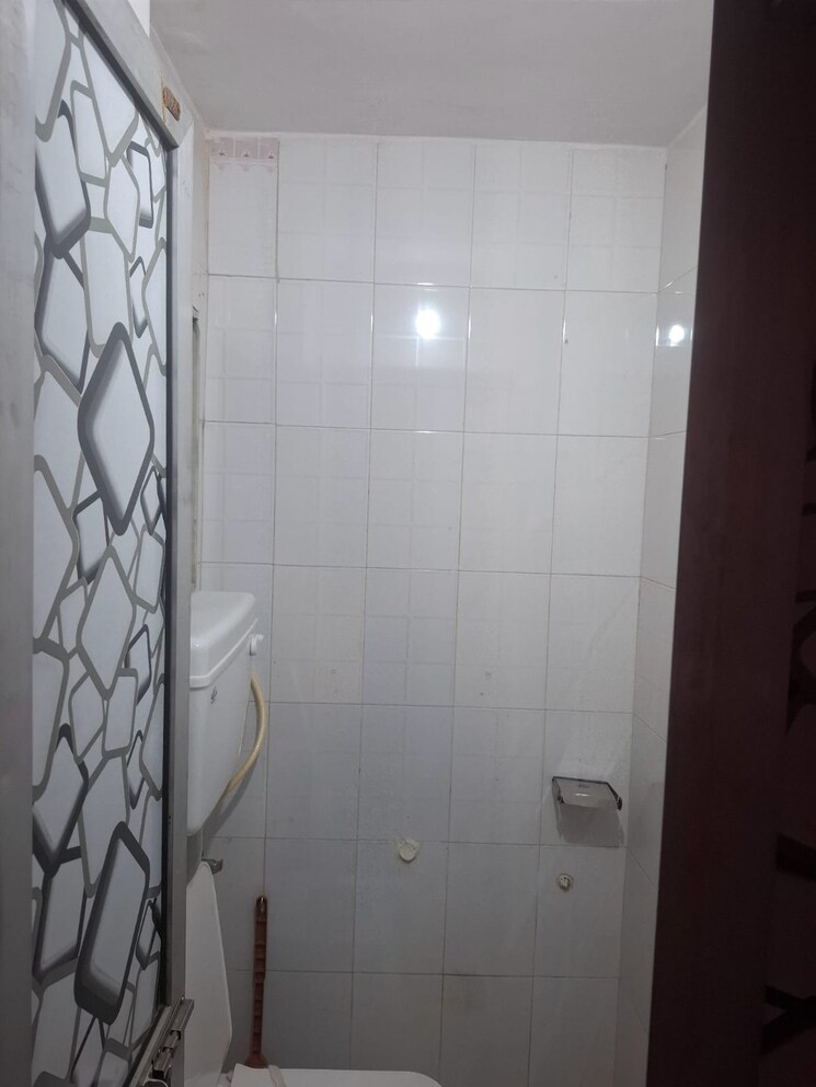 Bathroom, shikhar-kunj-malad 2 Bedroom 1190 Sq.Ft. Apartment In Malad East Mumbai 9462230