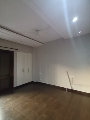 Room in 3 BHK Builder Floor at Eros Rosewood City, Sector 49 – for Rent