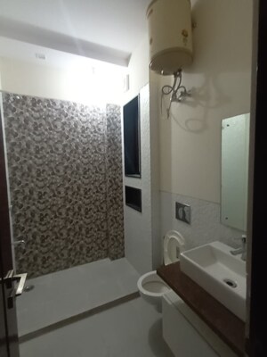 Bathroom in 3 BHK Builder Floor at Eros Rosewood City, Sector 49 – for Rent