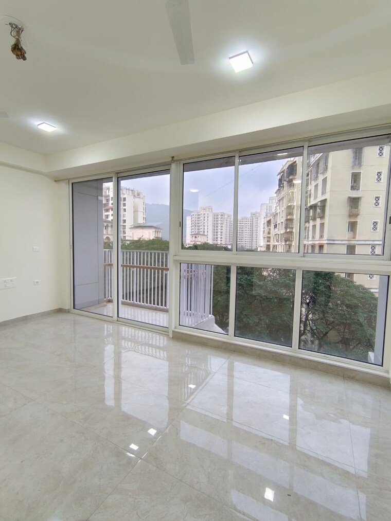 Room, tata-serein 3 Bedroom 1140 Sq.Ft. Apartment In Pokhran Road No Two Thane 9462312