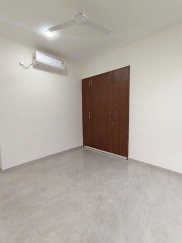 Room in 3 BHK Apartment at Tata Serein, Pokhran Road No Two – for Rent