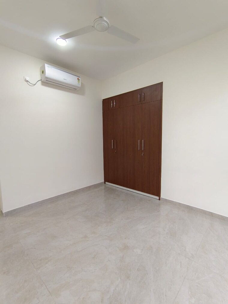 Room, tata-serein 3 Bedroom 1140 Sq.Ft. Apartment In Pokhran Road No Two Thane 9462312