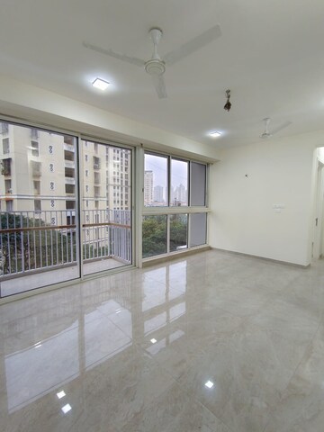 Room in 3 BHK Apartment at Tata Serein, Pokhran Road No Two – for Rent