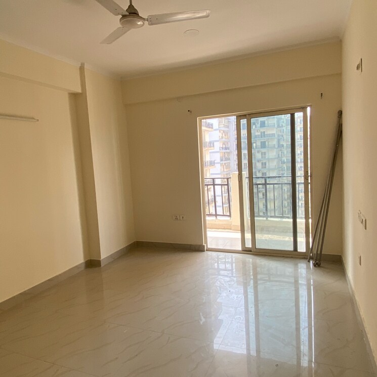 Room, gardenia-gateway 2.5 Bedroom 1265 Sq.Ft. Apartment In Sector 75 Noida 9462295
