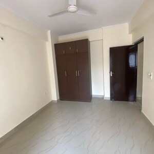 Room in 2.5 BHK Apartment at Gardenia Gateway, Sector 75 – for Rent