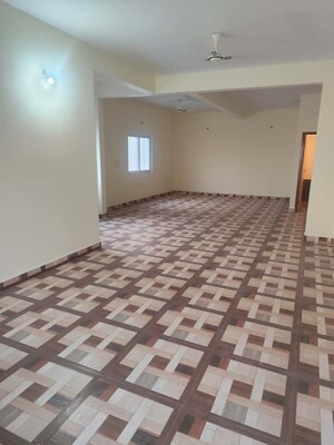 Room in  Office Space at Rt Nagar – for Rent