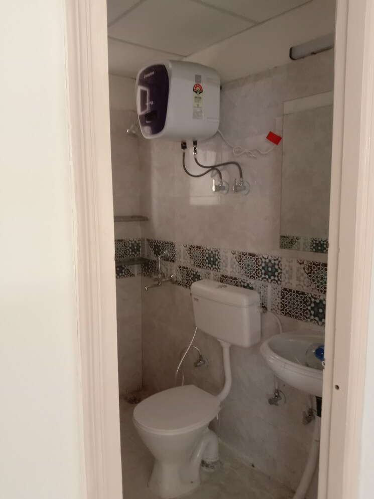 Bathroom, signature-global-prime 2 Bedroom 700 Sq.Ft. Apartment In Sector 63a Gurgaon 9462327