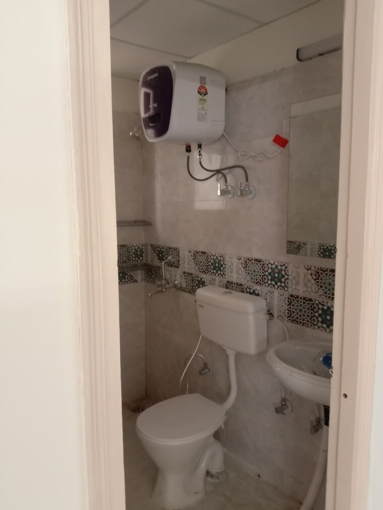 Bathroom, signature-global-prime 2 Bedroom 700 Sq.Ft. Apartment In Sector 63a Gurgaon 9462327