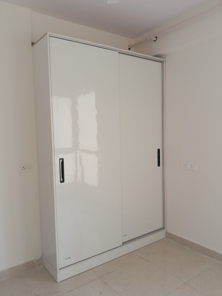 Room, signature-global-prime 2 Bedroom 700 Sq.Ft. Apartment In Sector 63a Gurgaon 9462327