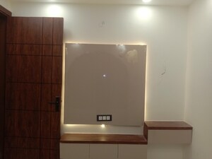 Furnished Amenities in 2 BHK Builder Floor at Dwarka Mor – for Sale