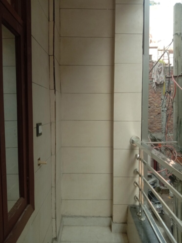Balcony, dwarka mor 2 Bedroom 405 Sq.Ft. Builder Floor In Dwarka Mor Delhi 9462330