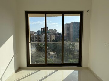 Room in 2 BHK Apartment at Naman Habitat, Andheri West – for Rent