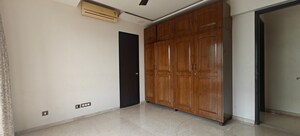Room in 3 BHK Apartment at L&T Emerald Isle, Powai – for Rent