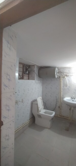 Attached Bathroom in 2 BHK Builder Floor at Malviya Nagar – for Rent