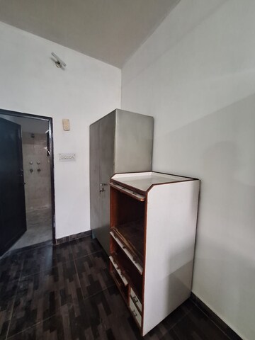 Master Bedroom in 1 BHK Builder Floor at Ansal Plaza Sector-23, Sector 23 – for Rent