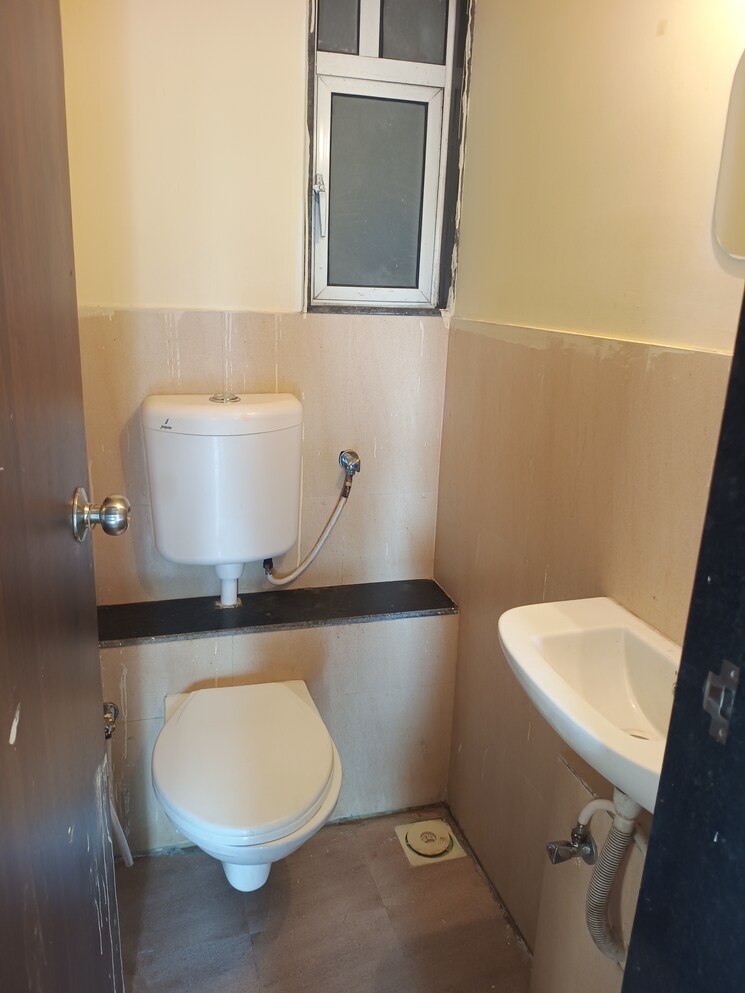 Bathroom, jp-north-aviva 1 Bedroom 309 Sq.Ft. Apartment In Mira Road Thane 9462411