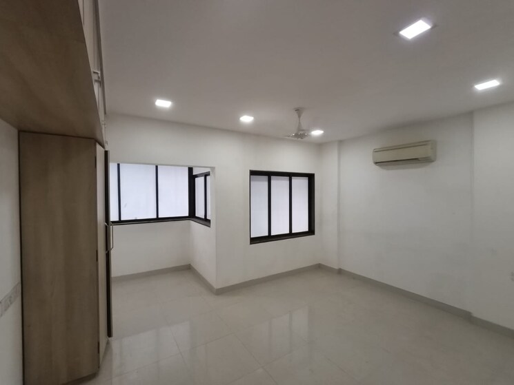 Room, khar west 2.5 Bedroom 1250 Sq.Ft. Apartment In Khar West Mumbai 9462421