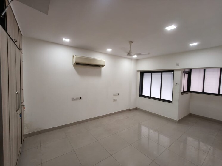 Room, khar west 2.5 Bedroom 1250 Sq.Ft. Apartment In Khar West Mumbai 9462421