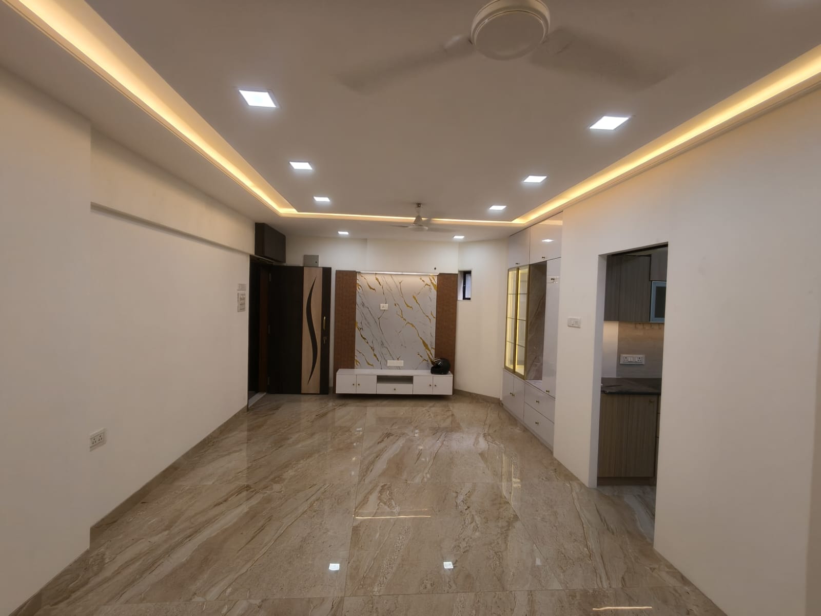 2.5 BHK Apartment For Rent in Shanti Niwas Khar West