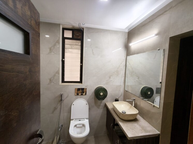 Bathroom, khar west 2.5 Bedroom 1250 Sq.Ft. Apartment In Khar West Mumbai 9462421