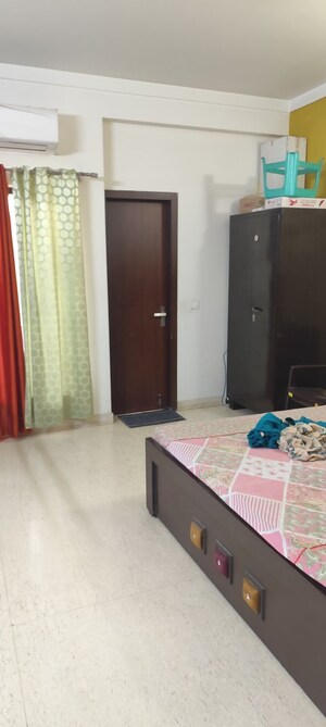 Bedroom in 4 BHK Independent House at RWA Apartments Sector 51, Sector 51 – for Rent