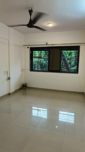 Room in 2 BHK Apartment at Rose Garden CHS Santacruz, Santacruz East – for Rent