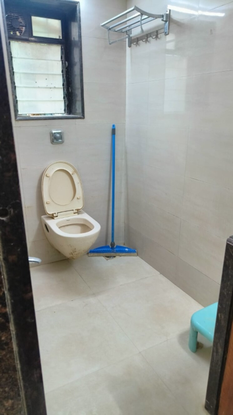 Bathroom, rose-garden-chs-santacruz 2 Bedroom 655 Sq.Ft. Apartment In Santacruz East Mumbai 9462478