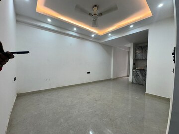 Room in 1 BHK Builder Floor at Saket – for Rent