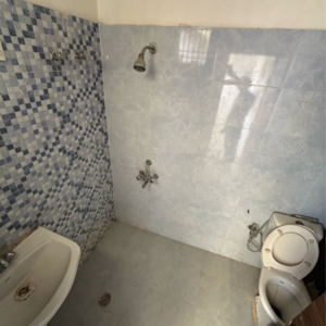Bathroom in 4 BHK Builder Floor at Sare Springview Floors, Lal Kuan – for Rent
