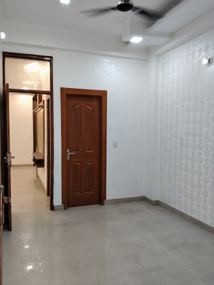 2 BHK Builder Floor For Sale in Divyansh Onyx, Gyan Khand