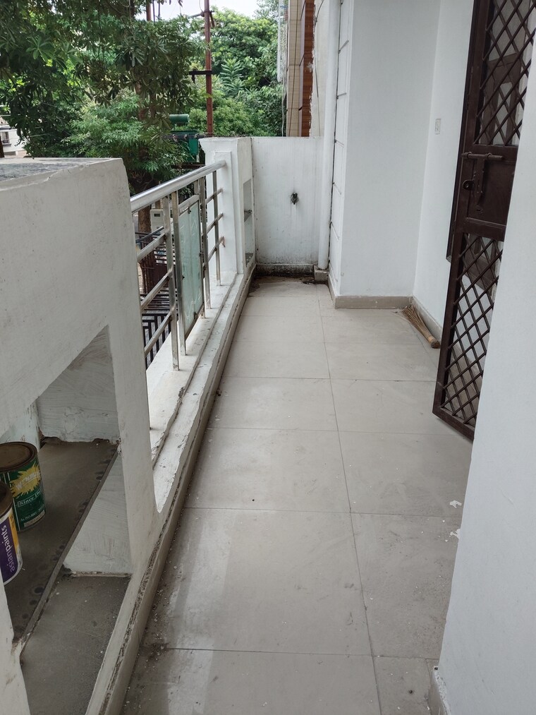 Balcony, divyansh-onyx 2 Bedroom 1000 Sq.Ft. Builder Floor In Gyan Khand Ghaziabad 9462496
